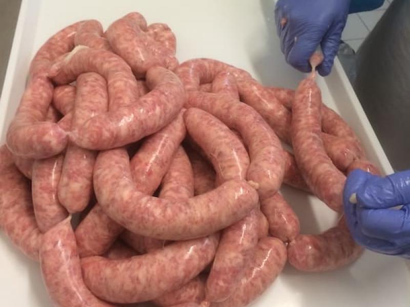 fabrication saucisses de porc